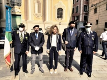 Le delegazioni con il Questore Giannina Roatta (al centro) e il direttore della scuola di polizia penitenziaria, il generale B. Giuseppe Zito (a dx)